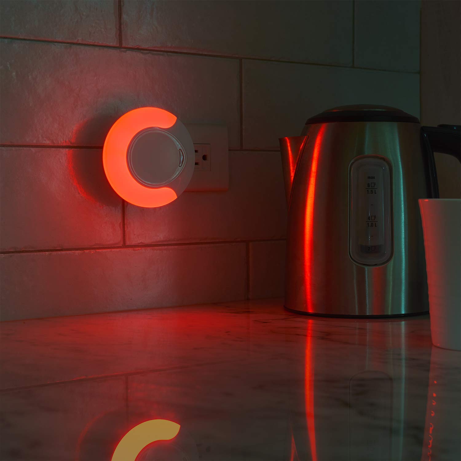Jolof Store Red LED Sleep Aid Night Light | Dusk to Dawn Auto Sensor