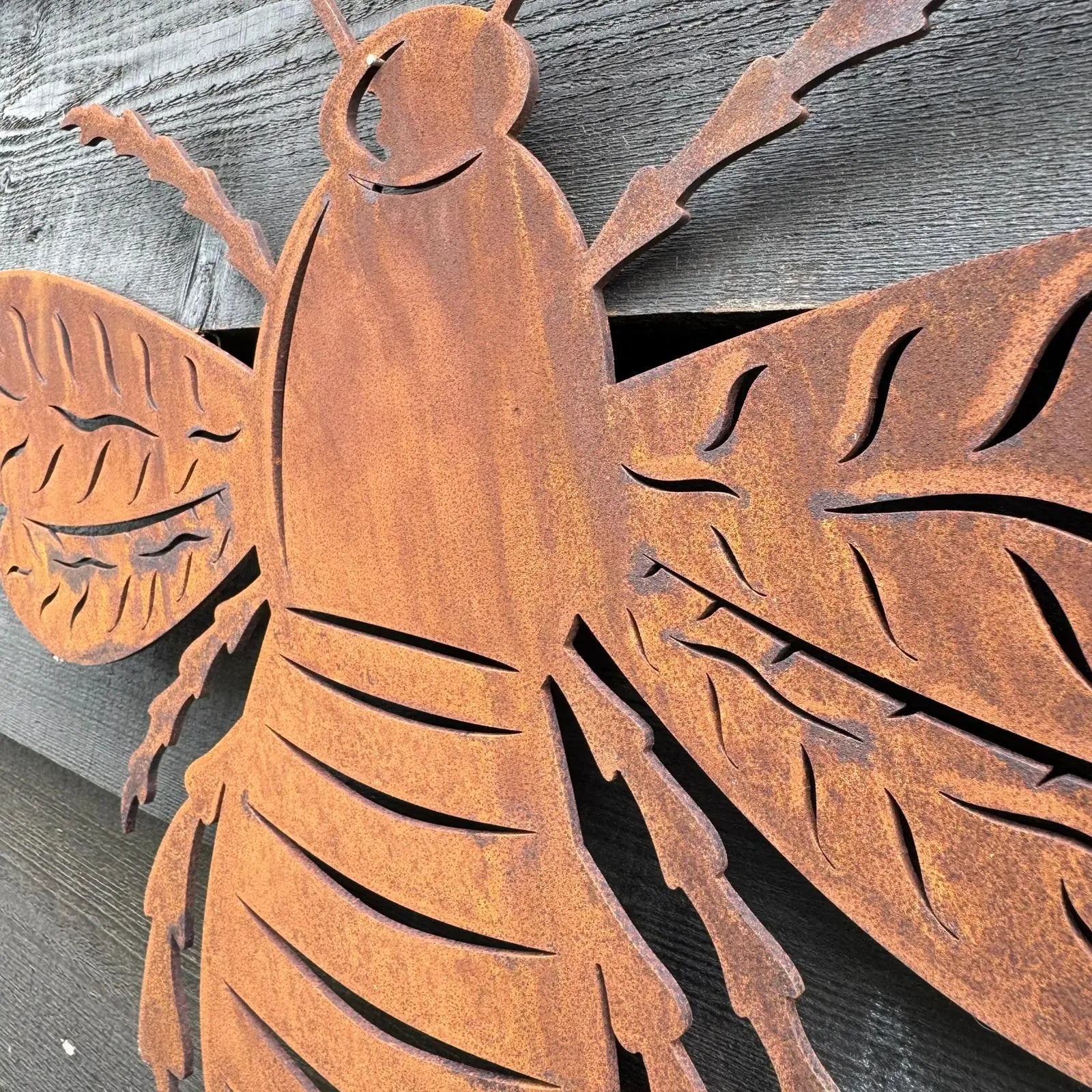 Rustic Warehouse Norfolk Large Metal Bee Wall Art – 2mm Steel Plaque