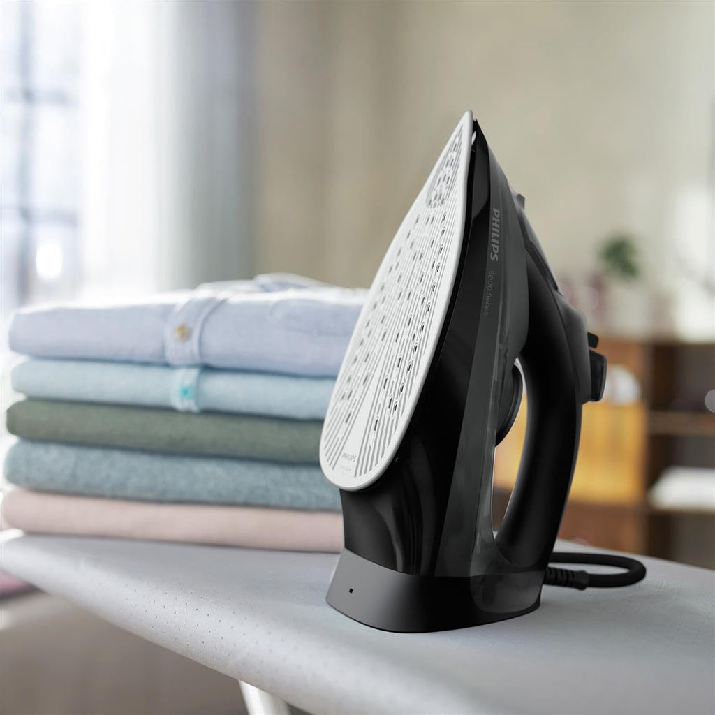 Philips Series 5000 Steam Iron – 2600W, SteamGlide Plus, Black