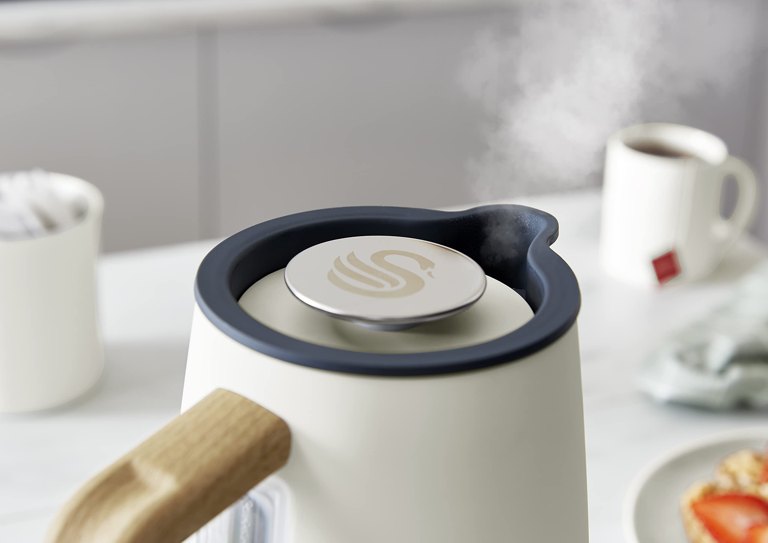 Swan Nordic Jug Kettle | 1.7L Fast Boil Electric Kettle - Matte White