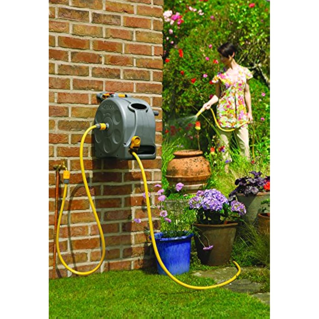 Hozelock 2-in-1 Compact Hose Reel (25m) – Portable & Wall-Mounted