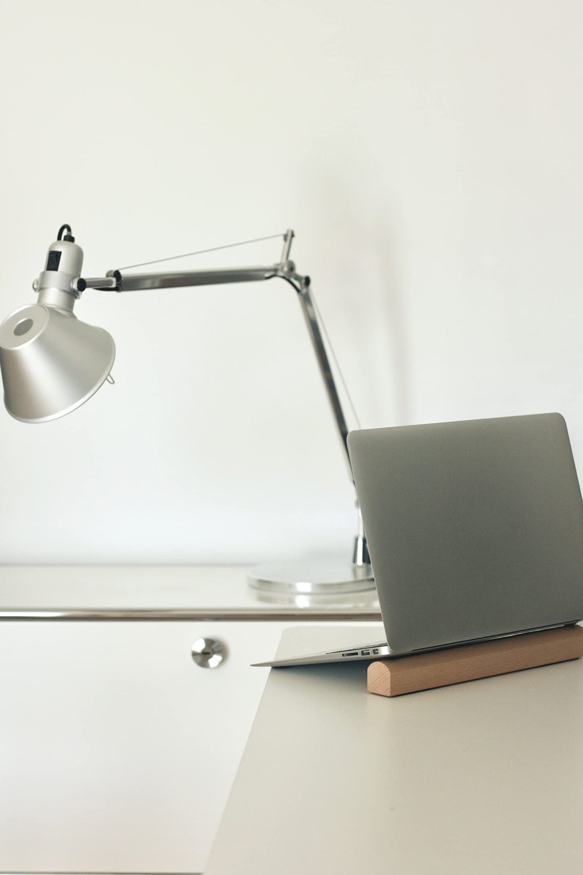 anaan Laptop Stand Wood - Notebook Holder Compatible with MacBook - 2er Set - image 2