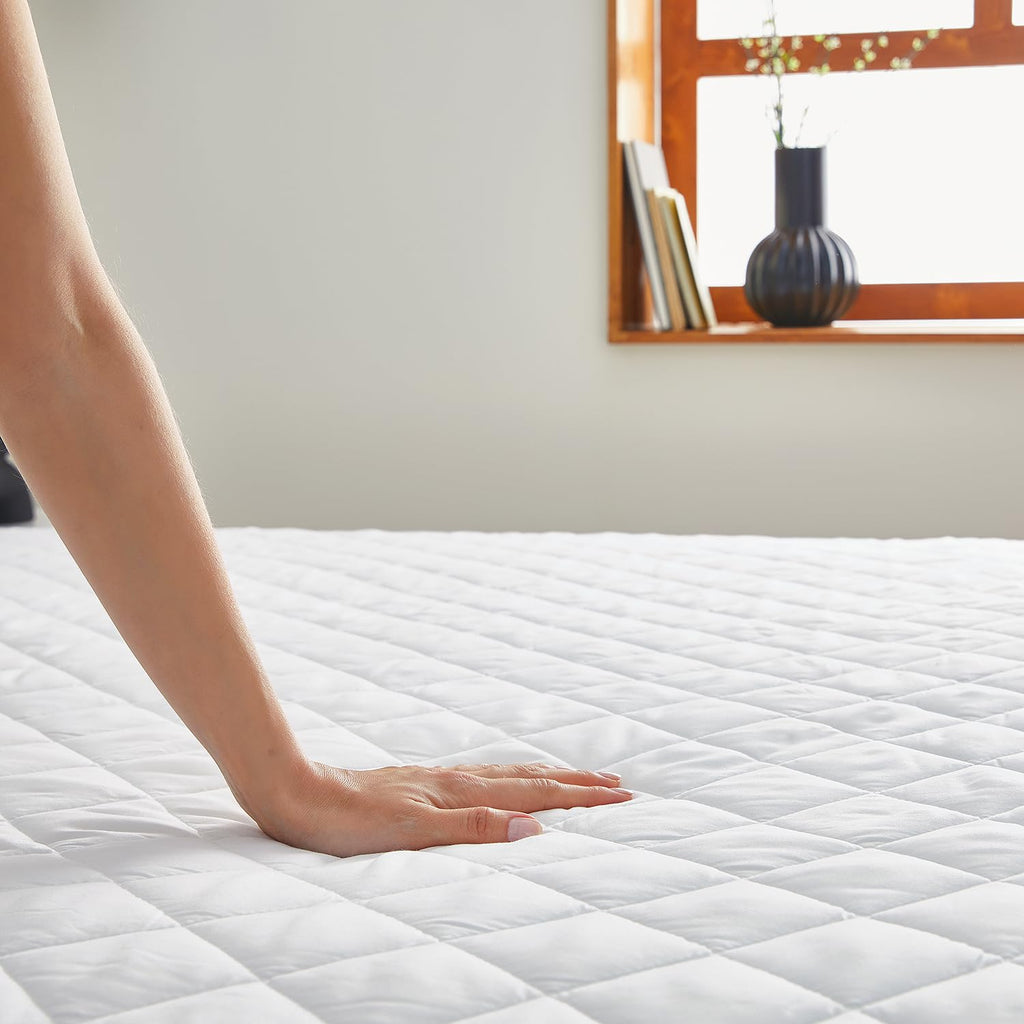 Pikolin Home - Silktouch Waterproof Mattress Protector, Padded and Breathable, Oeko-Tex Certified, for 200 cm Beds, up to 32 cm Height - image 4