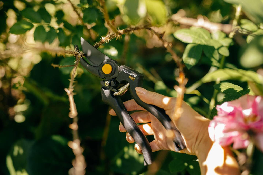 Fiskars Pro Pruner P90 - Professional Steel Pruning Shears, 2.6cm