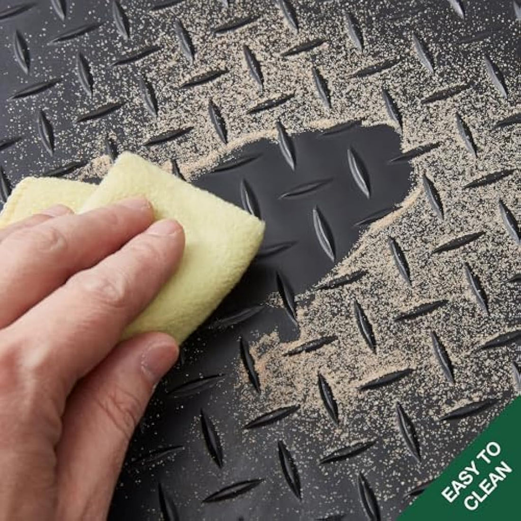 Honda CR-V 2012-2018 Rubber Floor Mats – All-Weather Red Edging