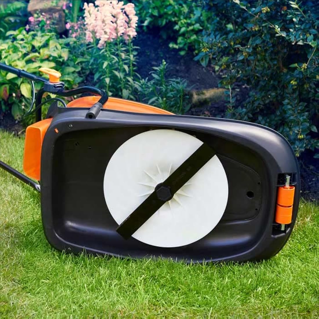 LawnMaster 1500W Electric Hover Mower | 33cm with Grass Collection