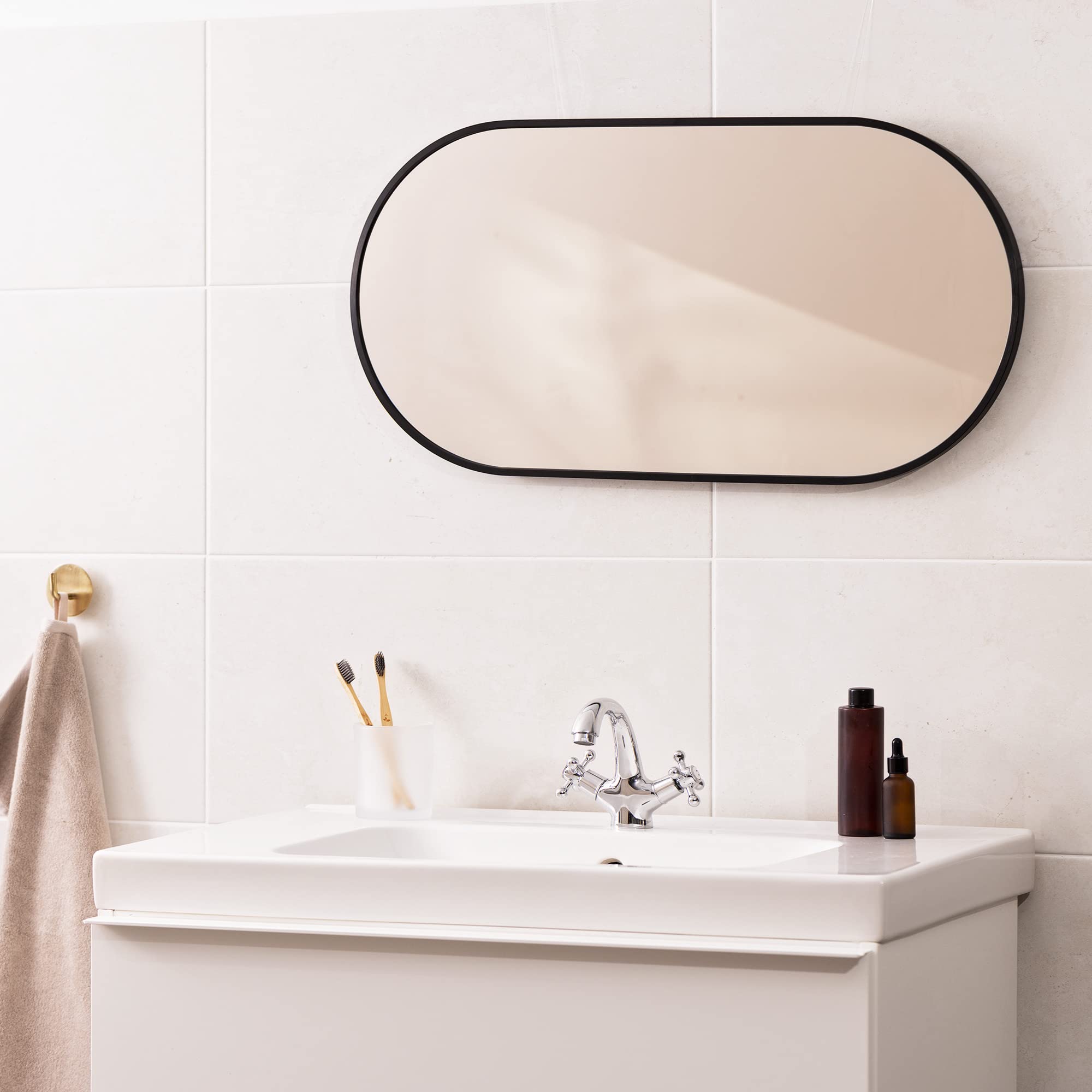Navaris Oval Wall Mirror – Black Rustproof Aluminium Frame – 75x38cm