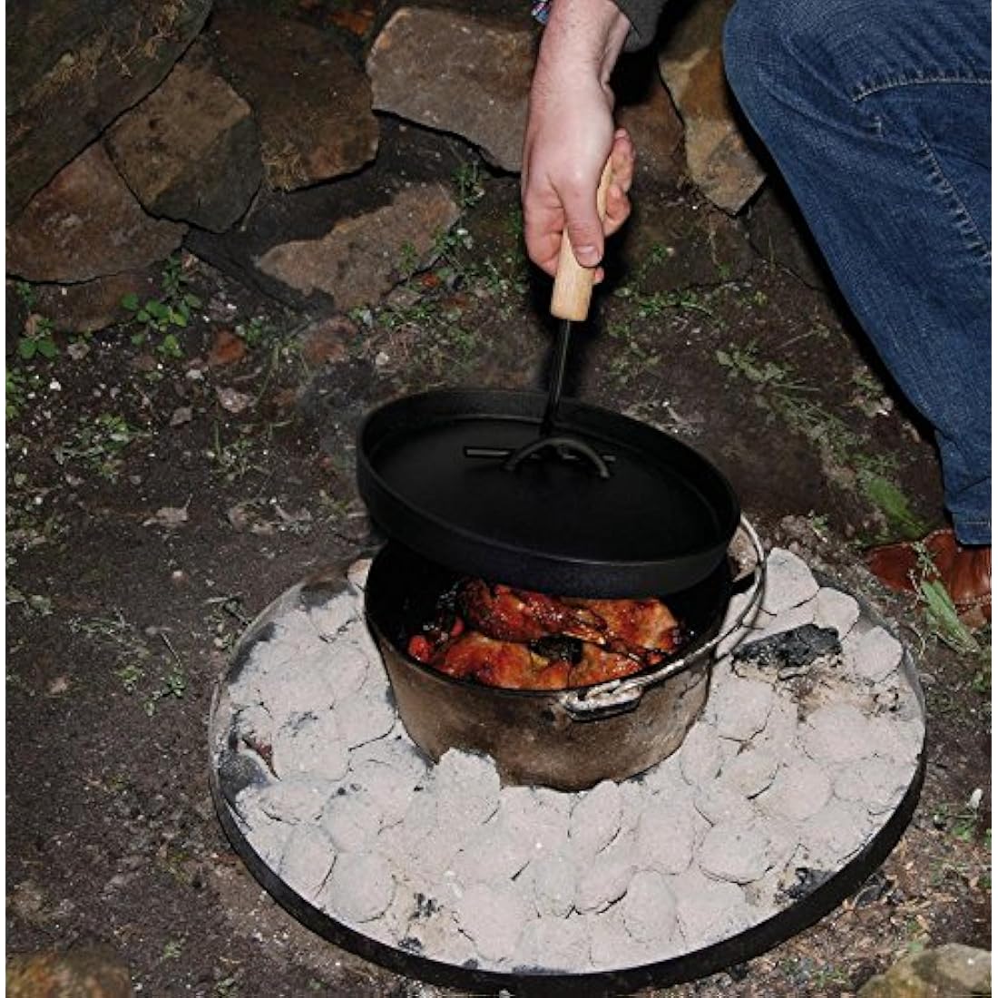 Fallen Fruits FF117 Cast Iron Dutch Oven for Outdoor Cooking, Black
