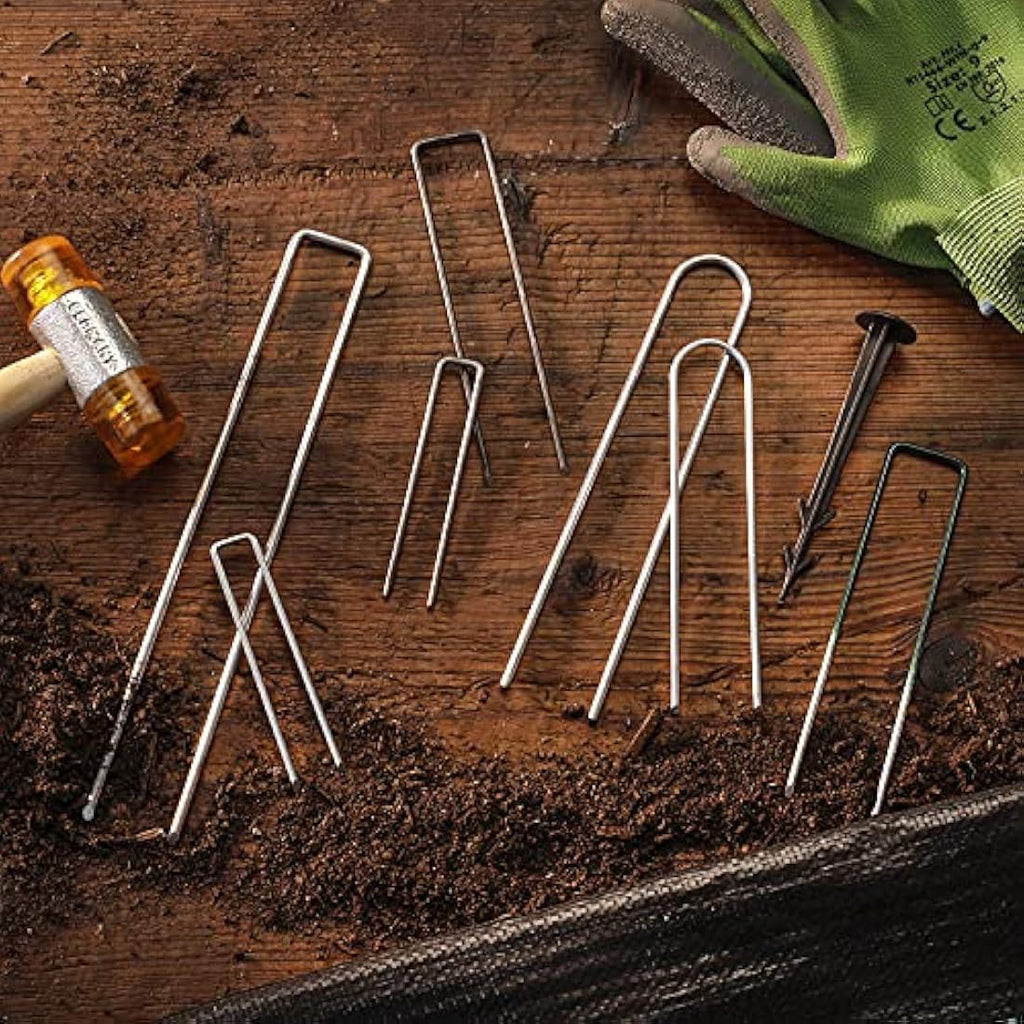 GardenMate 250 Pack U-Shaped Garden Pegs – 150mm Carbon Steel Staples