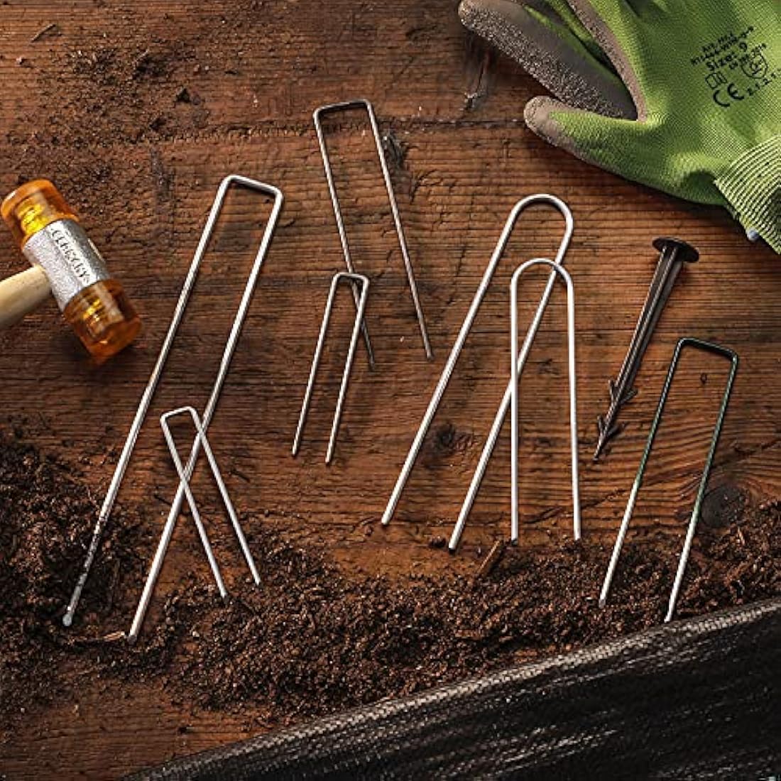 GardenMate 250 Pack U-Shaped Garden Pegs – 150mm Carbon Steel Staples