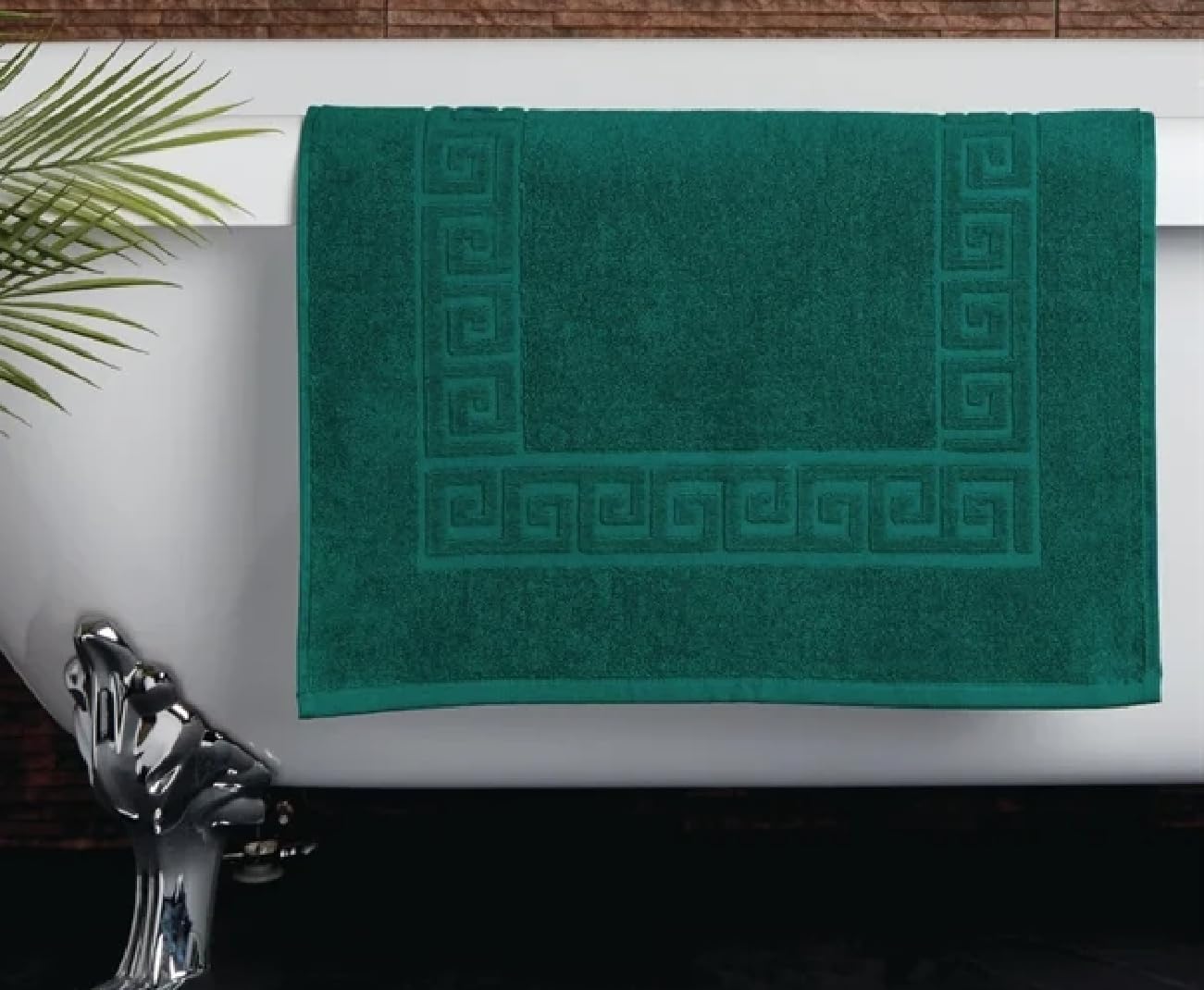 Dark Green Bath Towel – 100% Cotton 500GSM Absorbent Towel