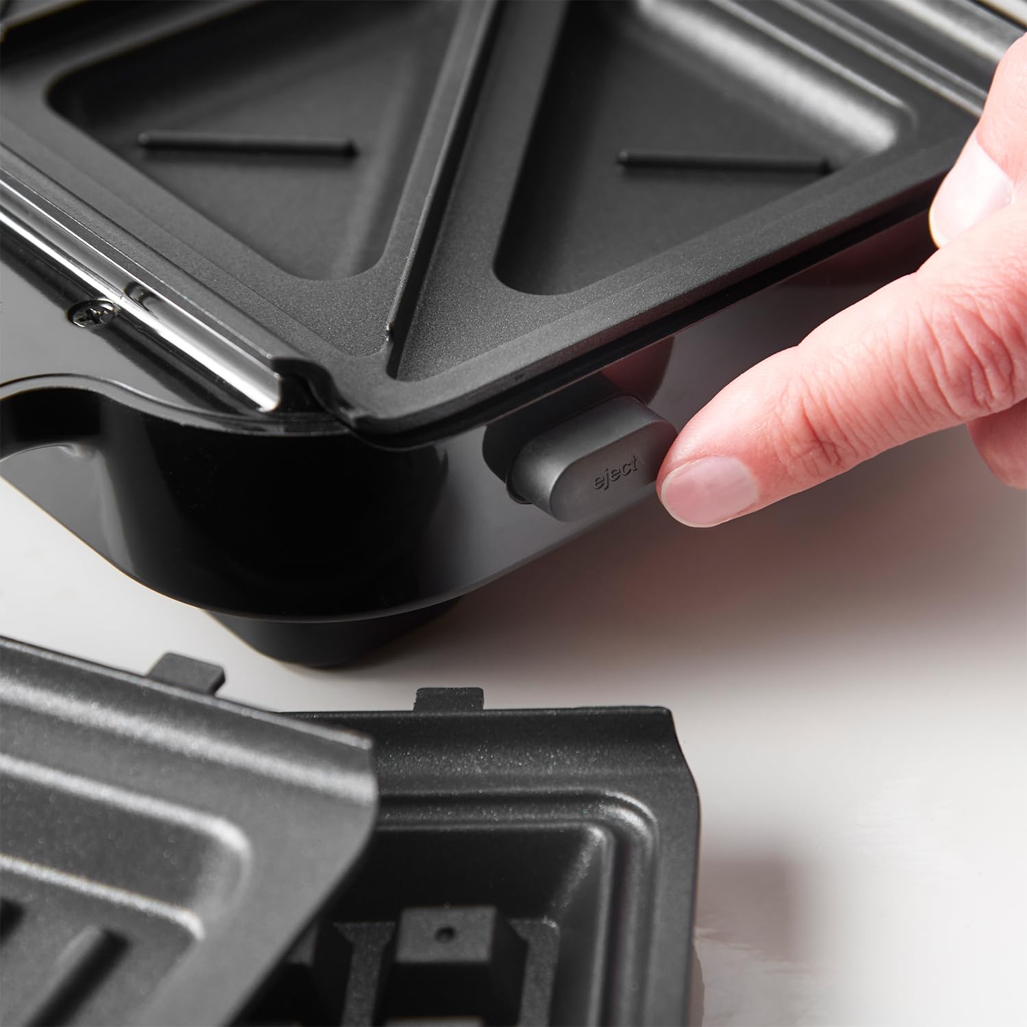 Russell Hobbs 3-in-1 Sandwich Maker | Waffle, Panini & Grill – Black
