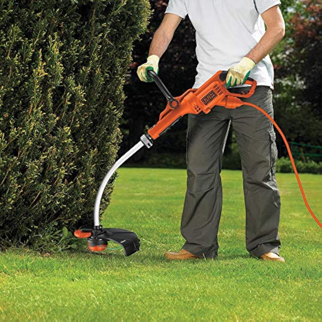 BLACK+DECKER Electric Strimmer – 700W Corded Grass Trimmer, 33cm