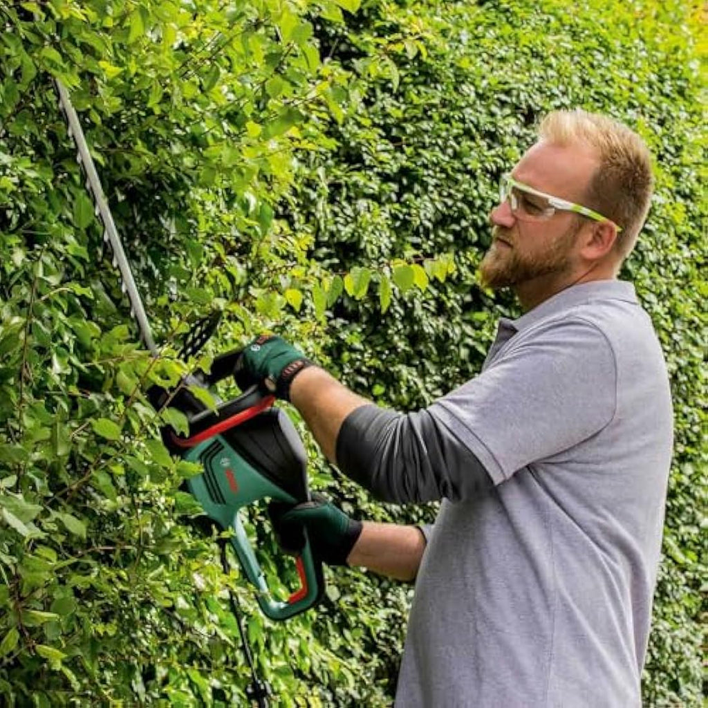 Bosch AdvancedHedgeCut 65 Electric Hedge Trimmer – 500W, 65cm Blade