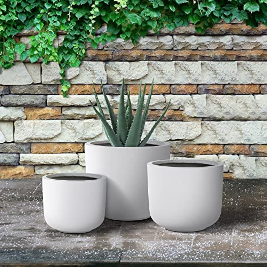 Kante Concrete Planter by Jolof Store – Modern White Outdoor Pot