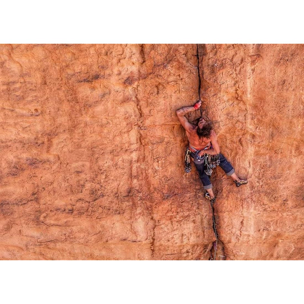 8bplus Helli Chalk Bag – Limited Edition Climbing Gear with Carabiner