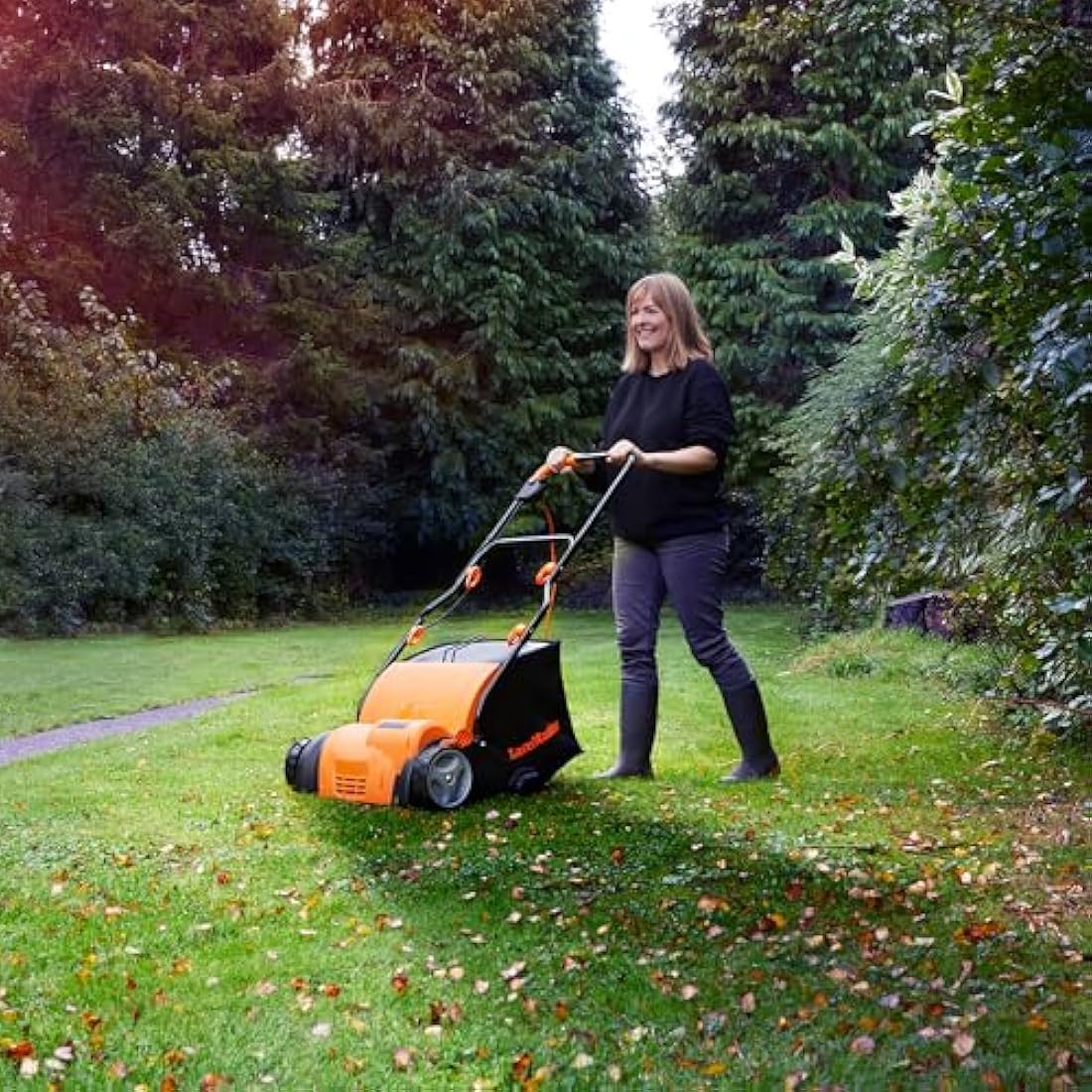 LawnMaster 1350W Electric Lawn Scarifier & Rake | 33cm Width, 40L Bag