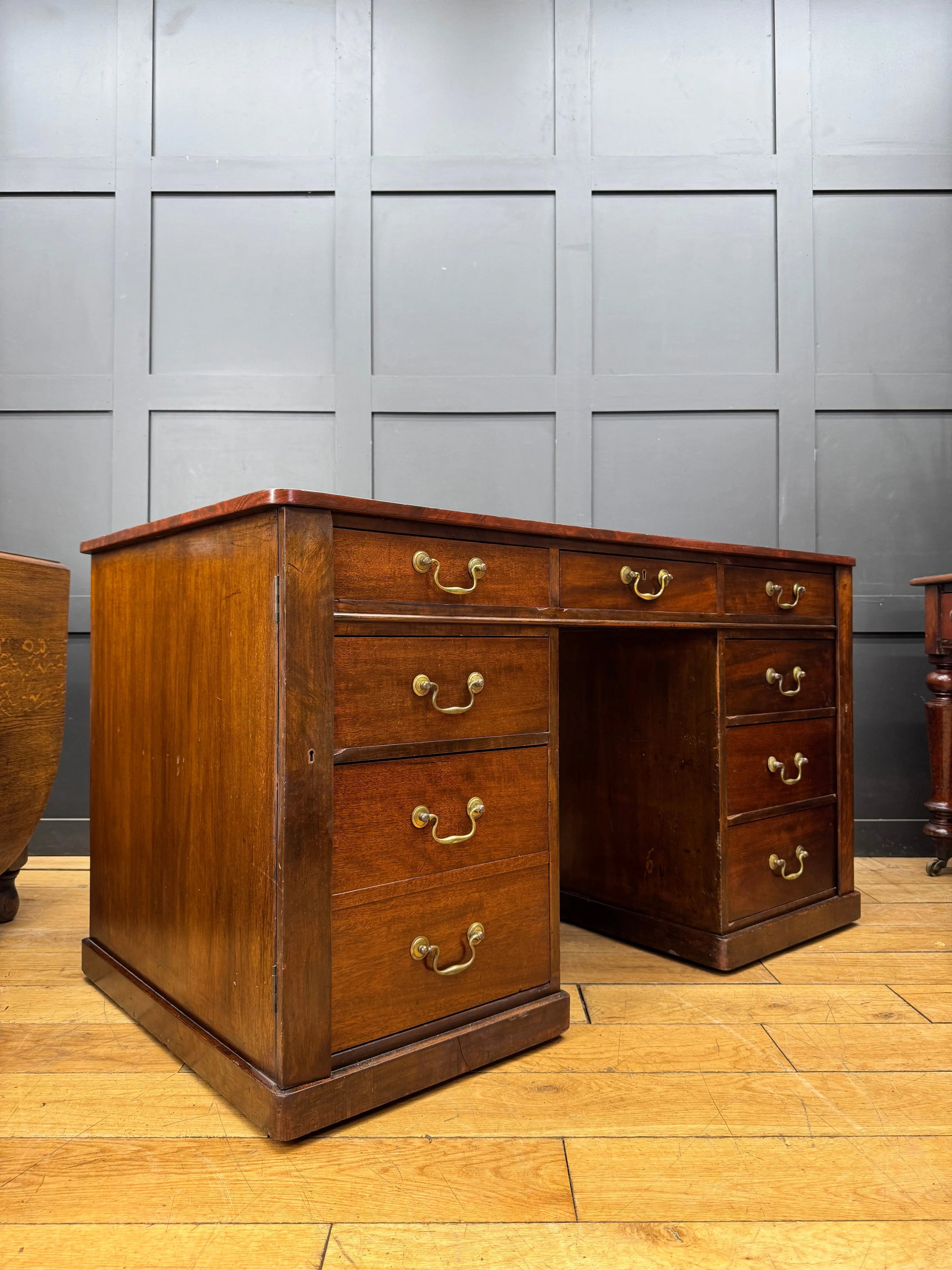Antique Mahogany Twin Pedestal Desk Kneehole Writing Office Desk Computer Desk