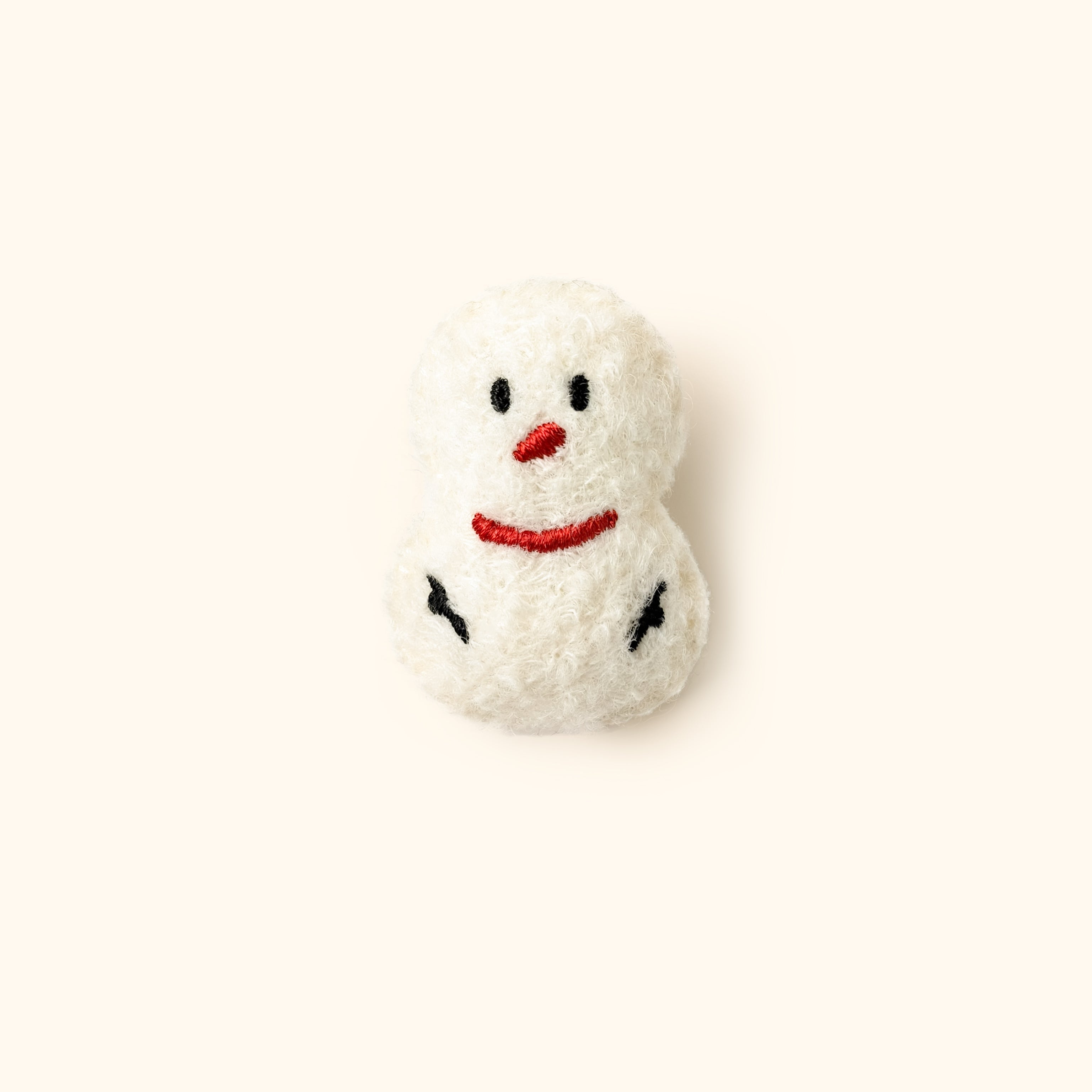 LuLuFun Studio Snowman Woollen Brooch – Handcrafted Kawaii Winter Pin
