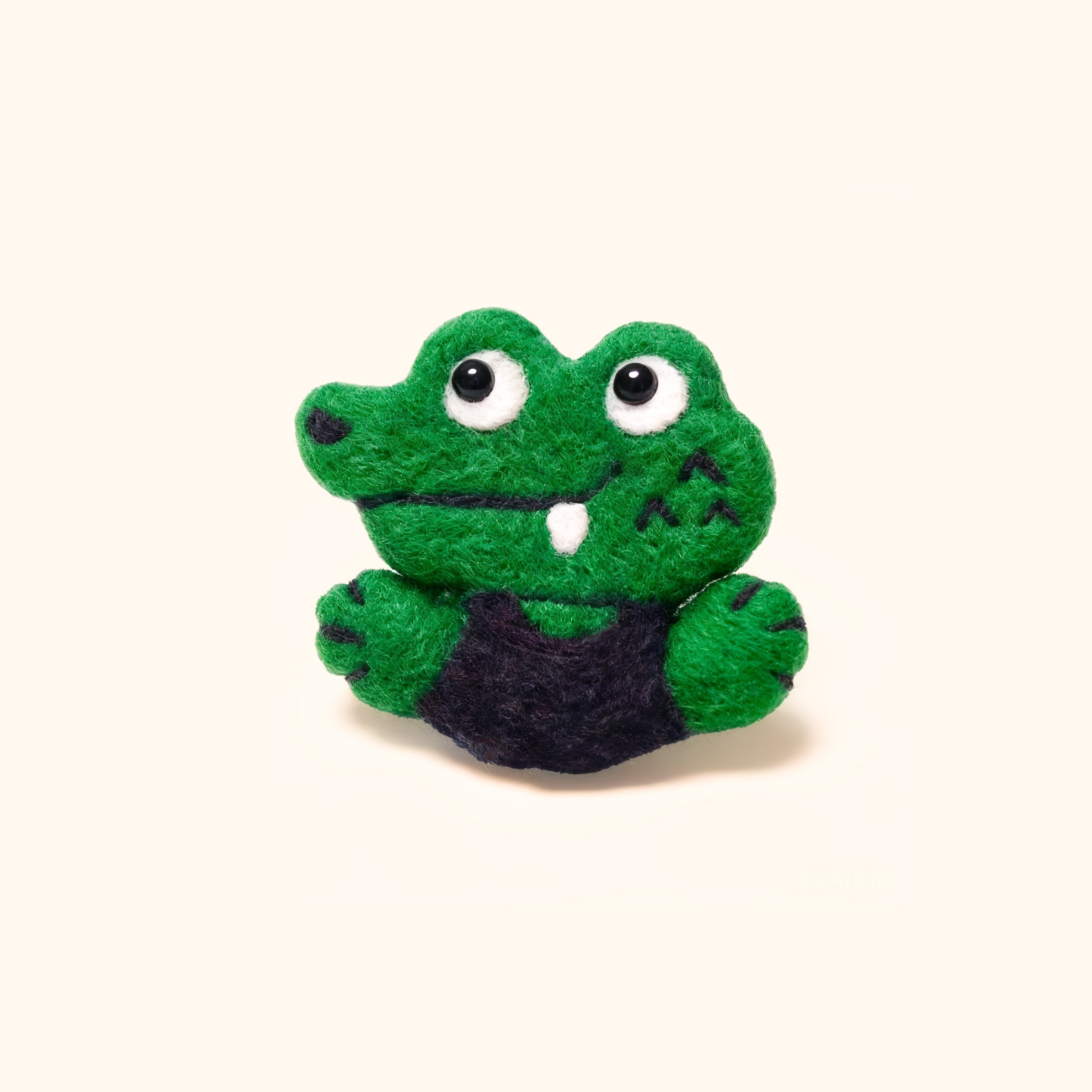 LuLuFun Studio NINIGOGO EGO Needle Felted Brooch – Handmade Fluffy Pin