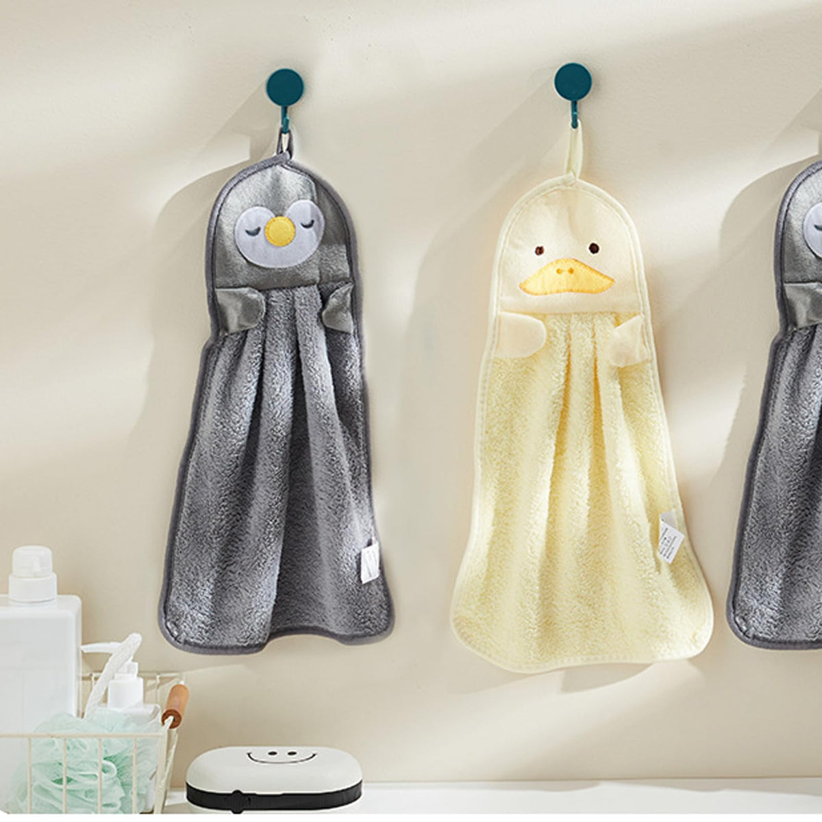JinliangGuo 2Pcs Comfortable Animals Hand Towels Breathable Hanging Hand Towels Soft Coral Absorbent Washcloth for Kitchen and Bathroom Yellow Gray