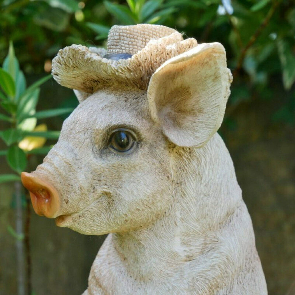 Jolof Store Pig with Spade Garden Statue – Weatherproof Resin Ornament