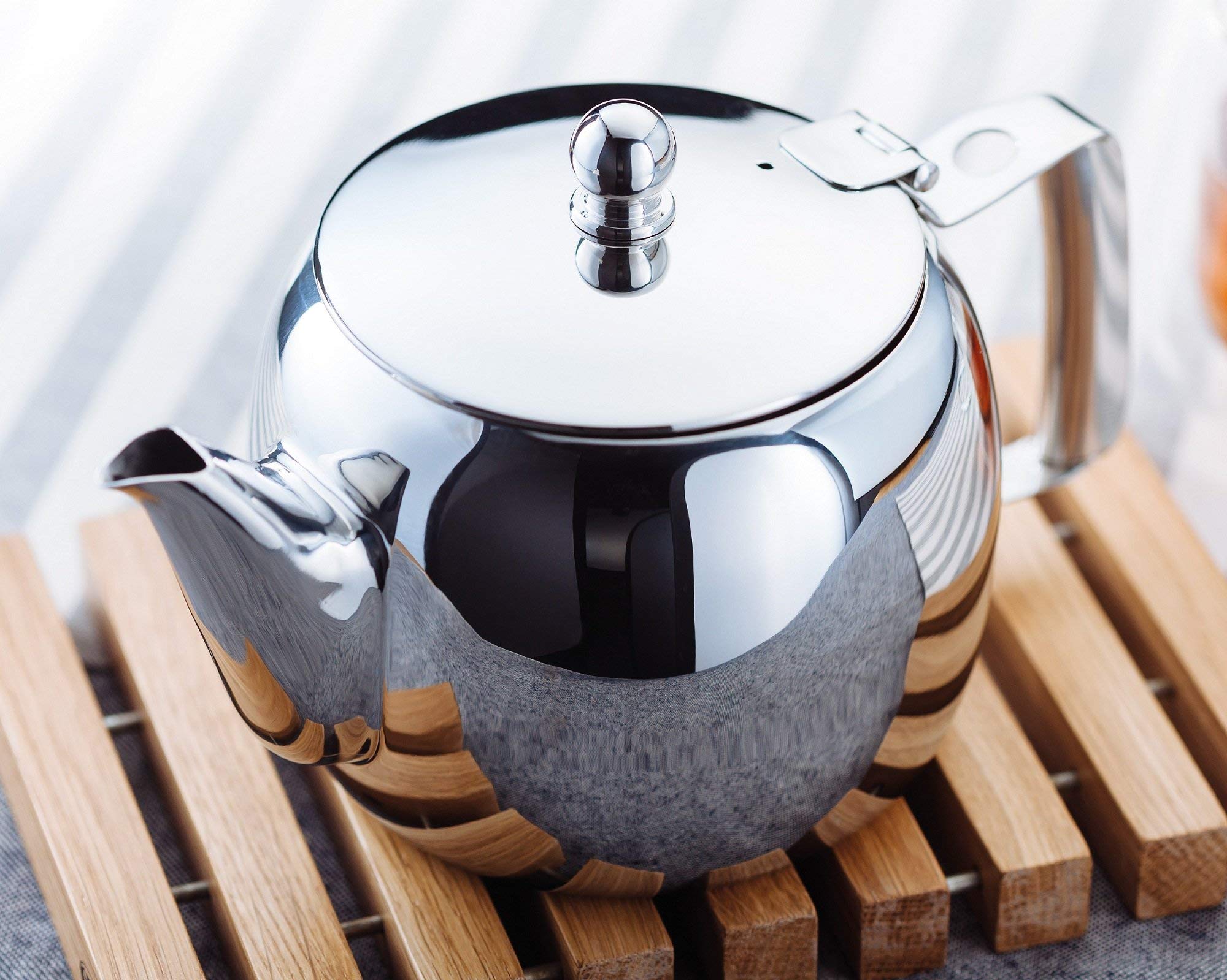 Stellar Traditional Teapot – 4 Cup 900ml Mirror Finish Stainless Steel