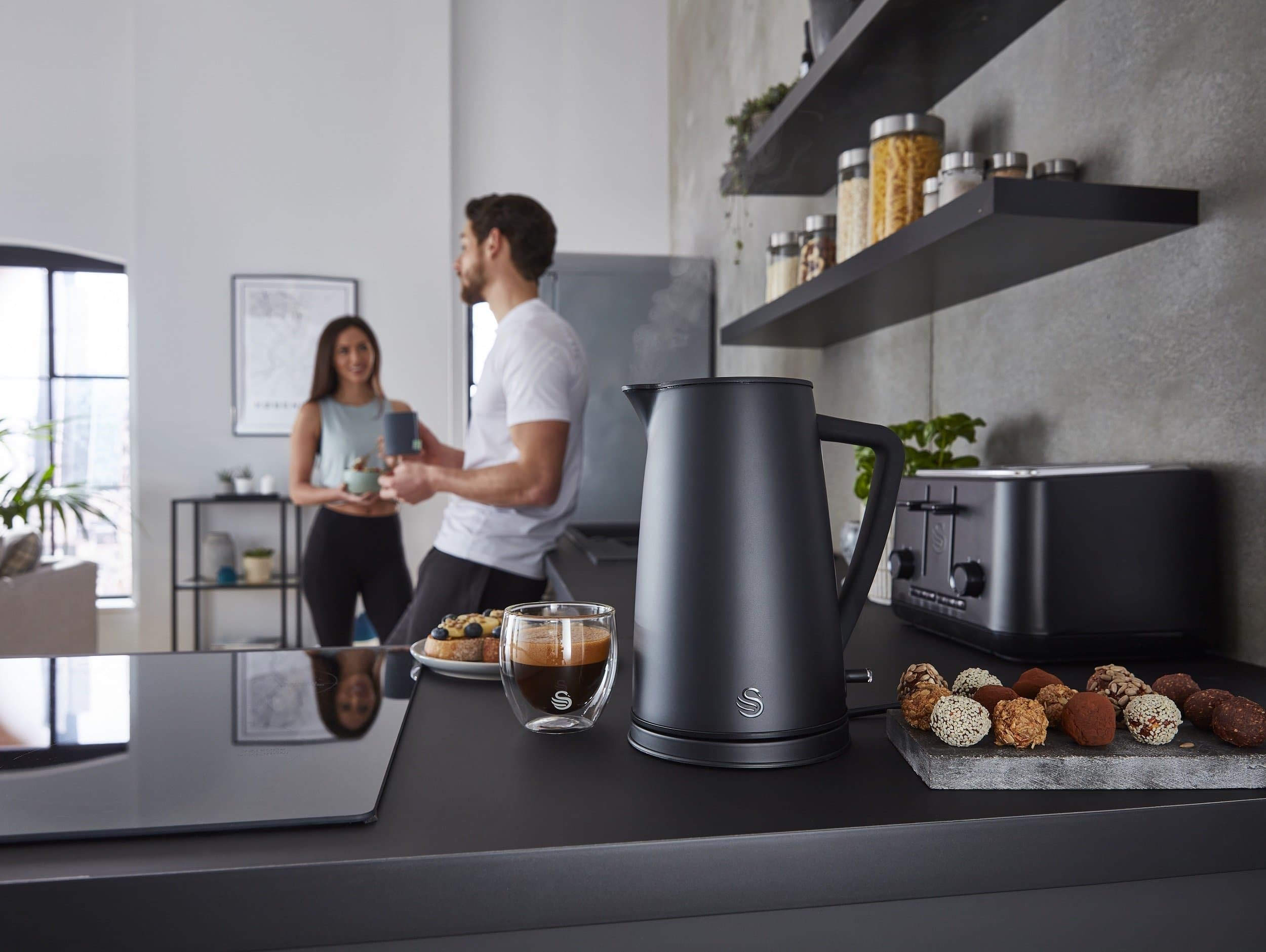 Swan Stealth Jug Kettle – 1.7L Rapid Boil 3000W – Matte Black