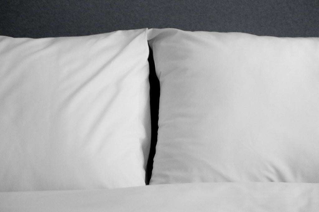 lekka Double Duvet Cover Set – White Easy-Iron Zip-Around Bedding