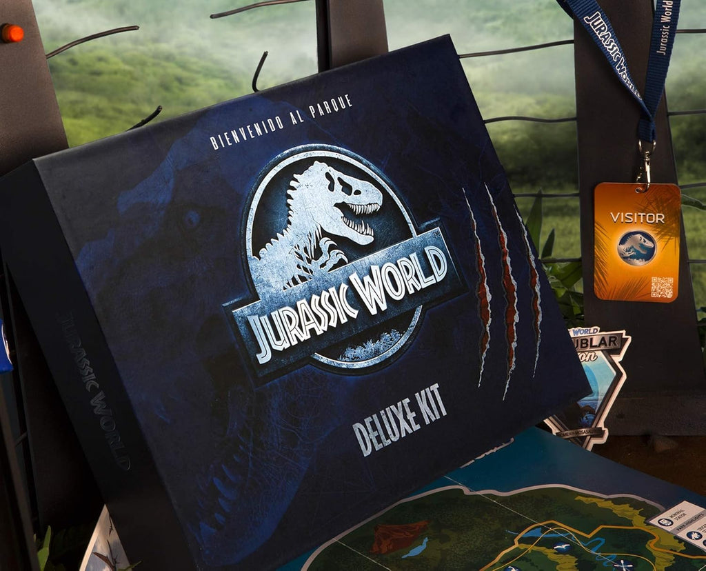 Jurassic World Deluxe Collector Kit by Snaps – 13 Piece Movie Box