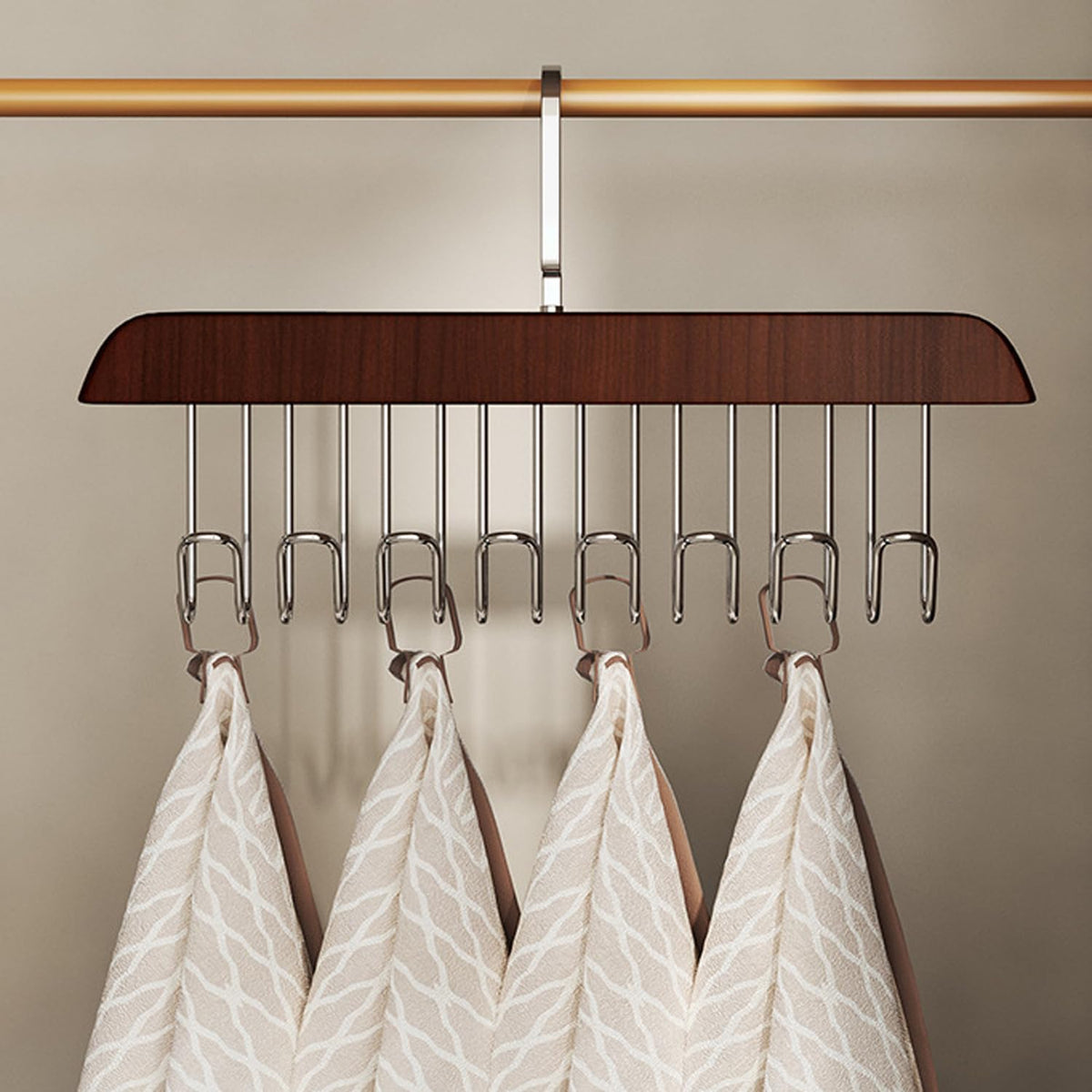 Wooden Belt Hanger 2 Pack, Non Slip Bra HangersBrown