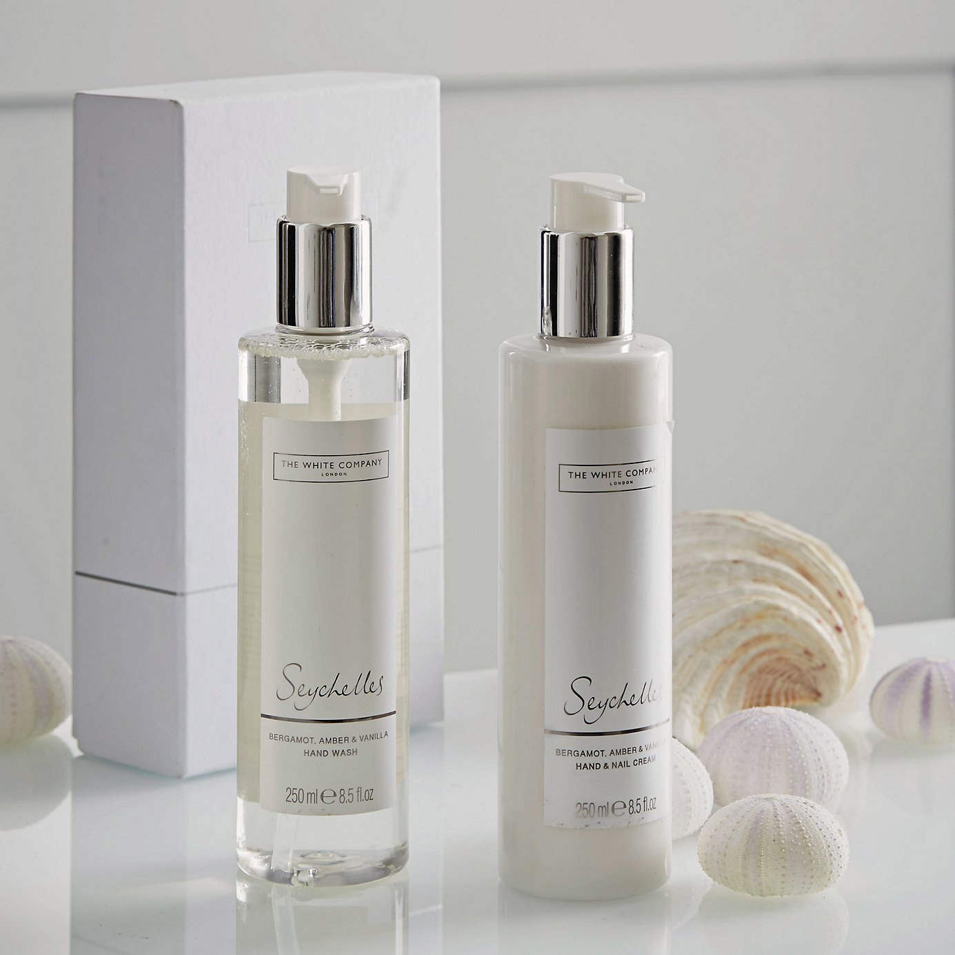 The White Company Seychelles Bath & Body Gift Set | 2-Piece Skincare Kit