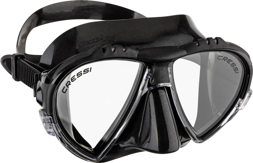 Cressi Matrix Snorkelling Mask – Low Volume Silicone Scuba Mask, Black