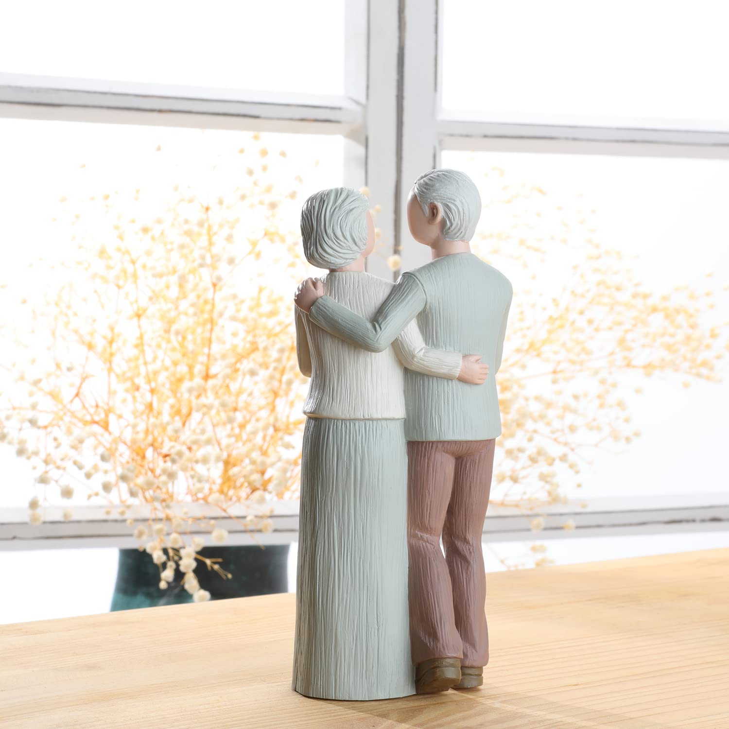 Carracci Loving Elderly Couple Figurine – Hand-Painted Resin Anniversary Gift