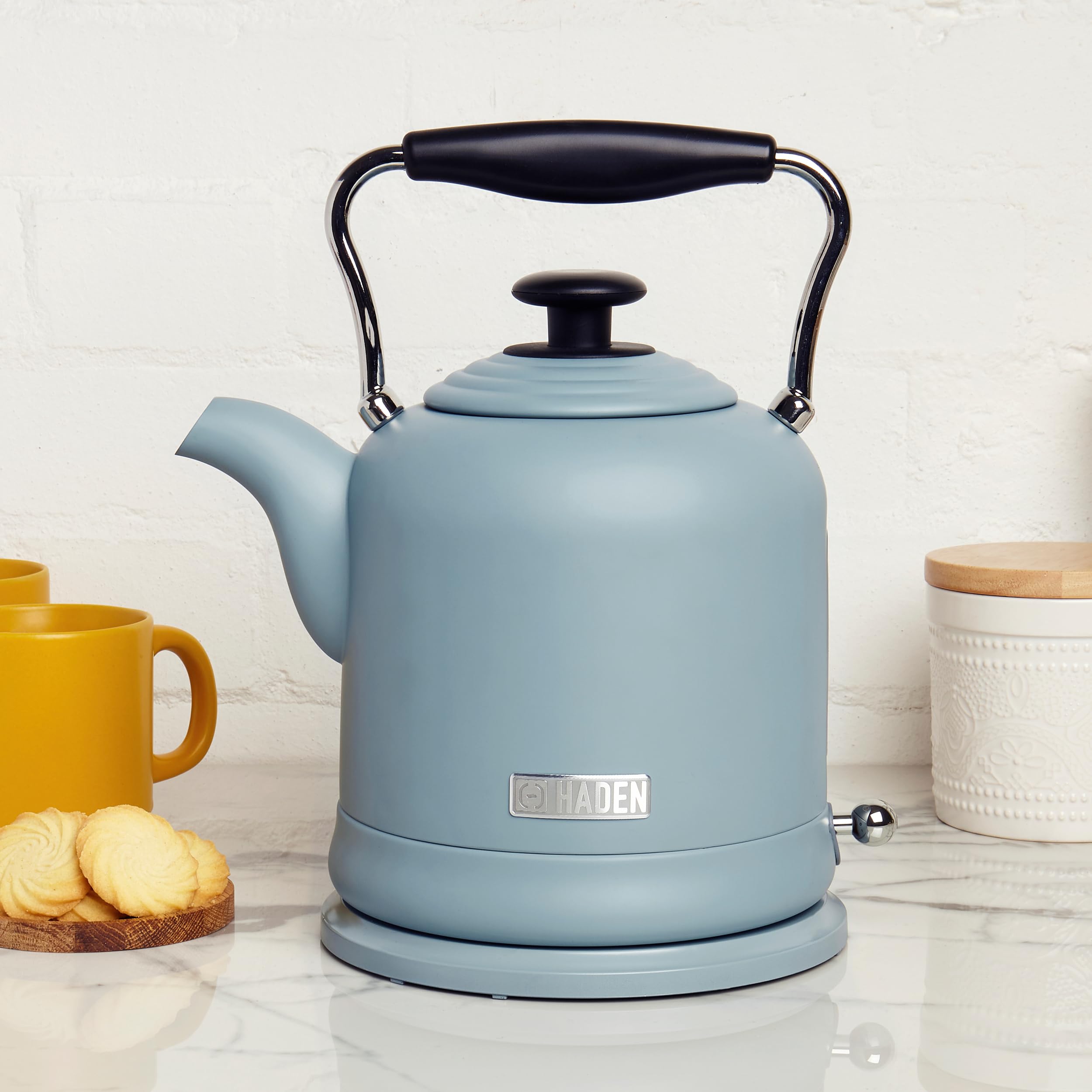 Haden Highclere Electric Kettle – 1.5L Retro Stainless Steel, 3000W Blue