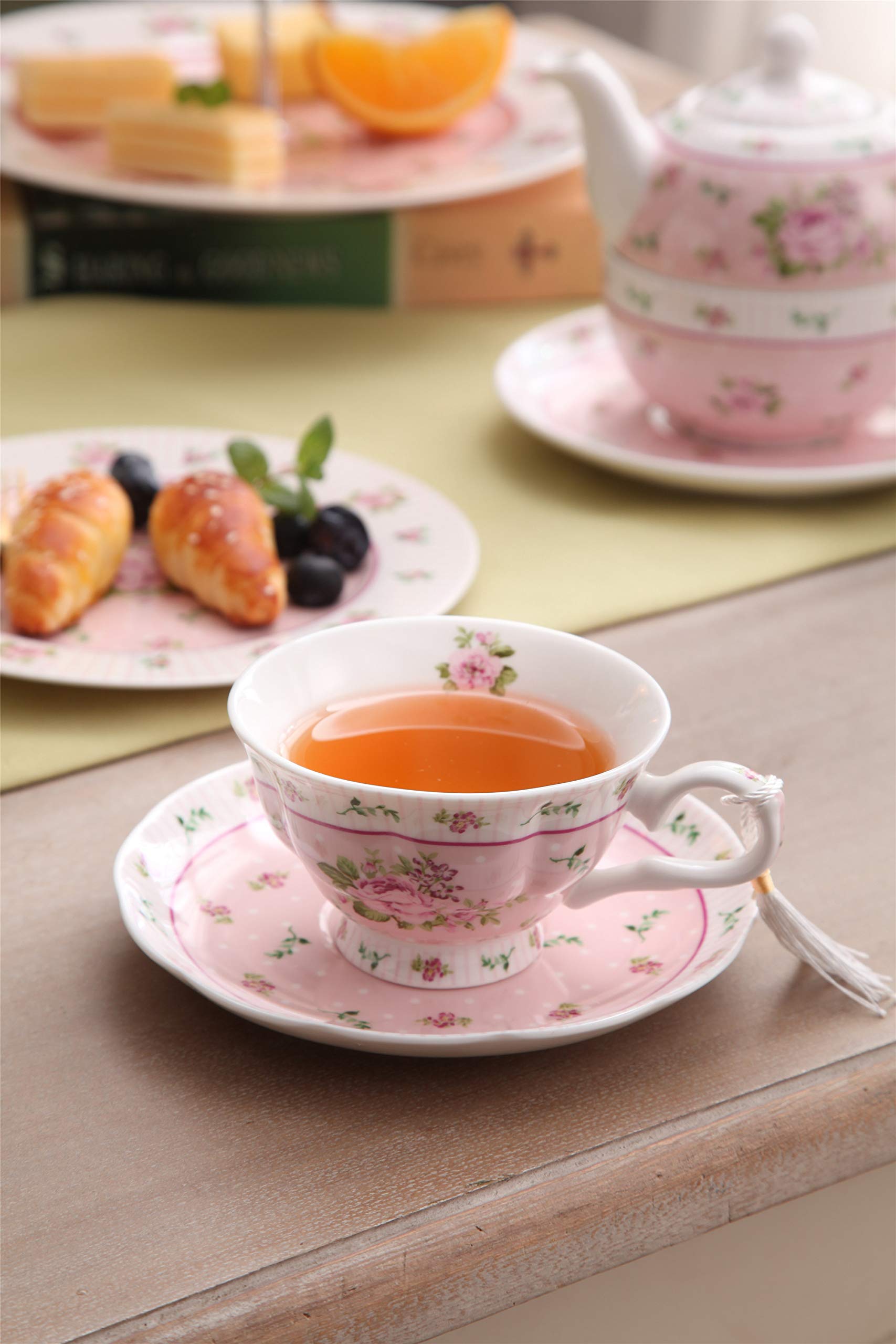 London Boutique Rose Pink Porcelain Tea Cup and Saucer Set - 4 Piece