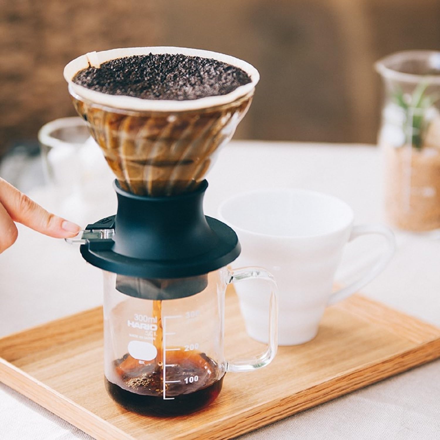 Hario Switch Immersion Coffee Dripper Set – 200ml V60 Glass Server
