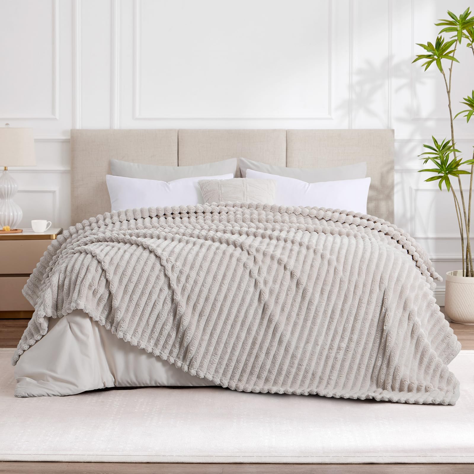 RUIKASI Fleece Throw Blanket – King Size Ribbed Beige Sofa Blanket
