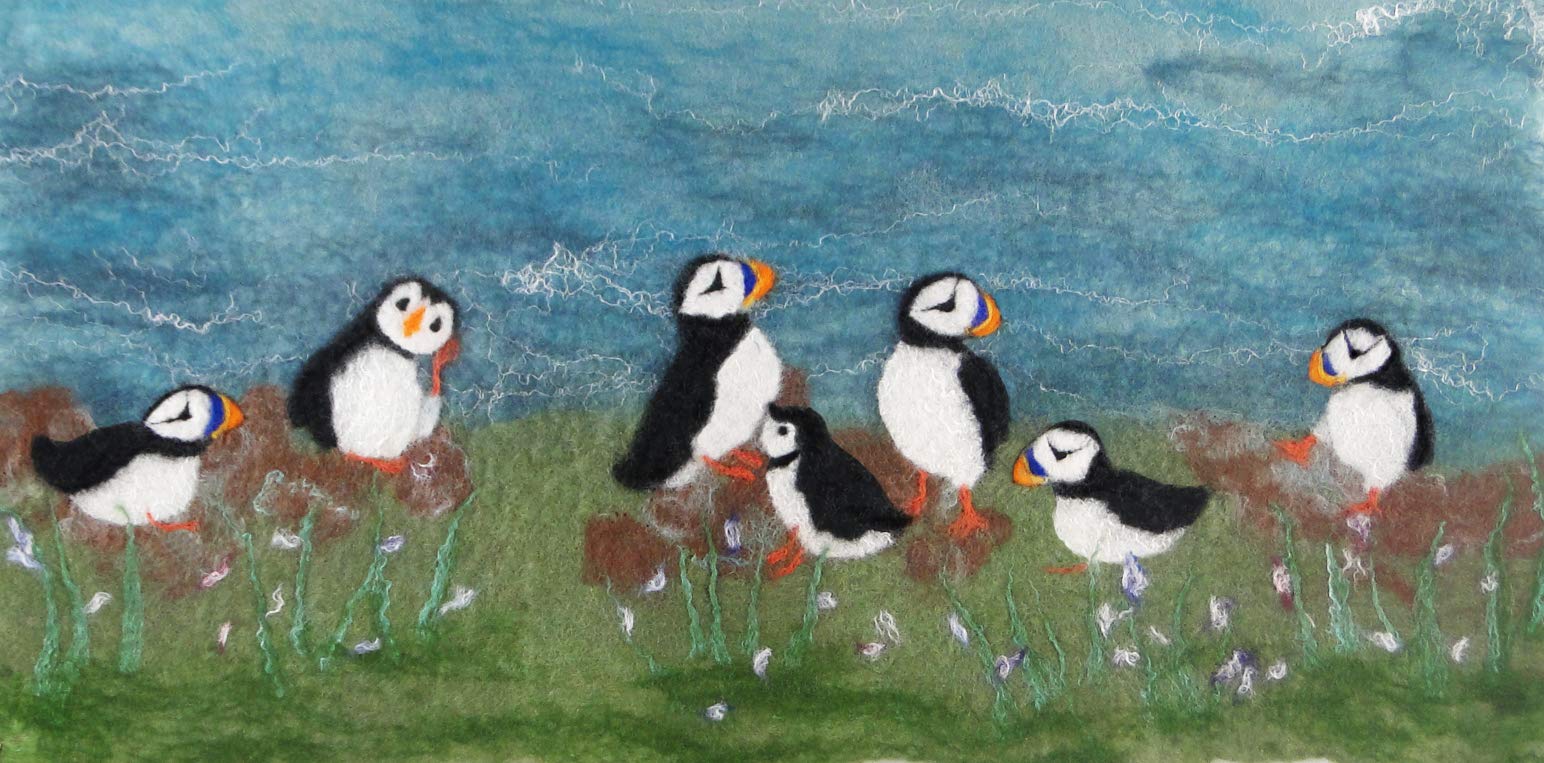 Artfelt Puffin Picture Felt Kit – DIY Merino Wool Wet & Needle Felting