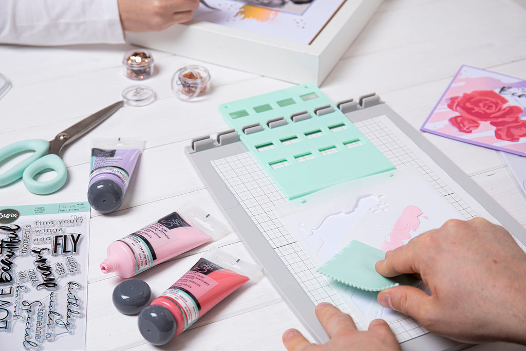 Sizzix Stencil & Stamp Tool for Cardmaking – Dual-Purpose Craft Tool