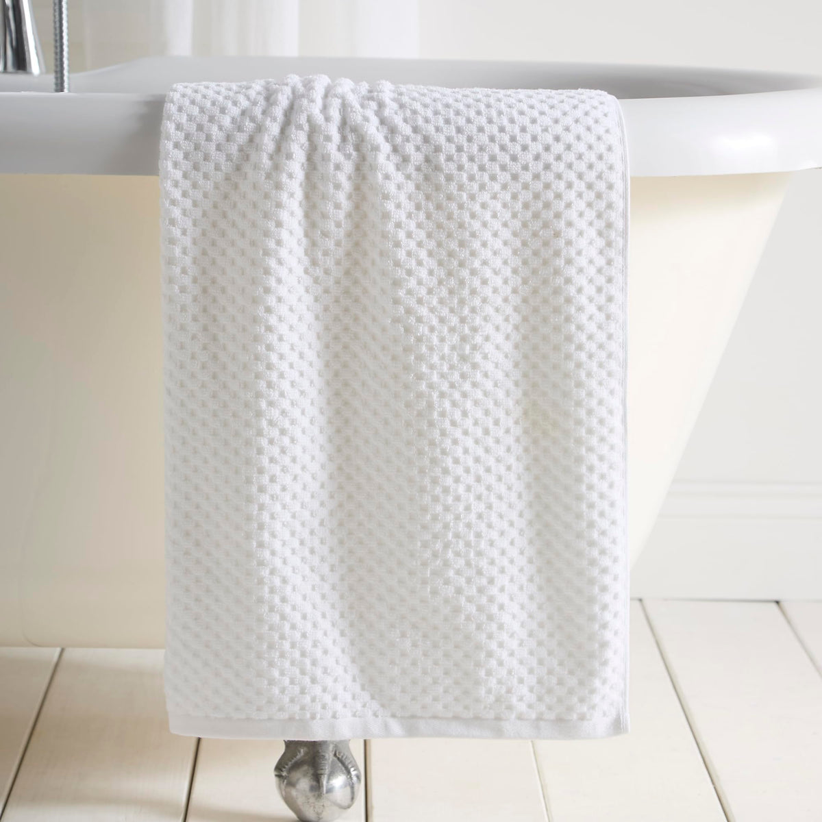 Dreams & Drapes Popcorn Check Bath Sheet White – Extra‑Large Soft Absorbent 100% Cotton Jacquard Check Bathroom Towel, Quick‑Dry - image 1