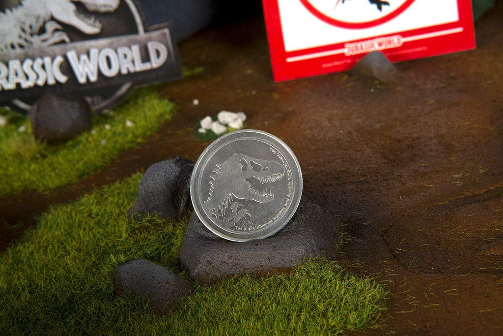 Jurassic World Deluxe Collector Kit by Snaps – 13 Piece Movie Box