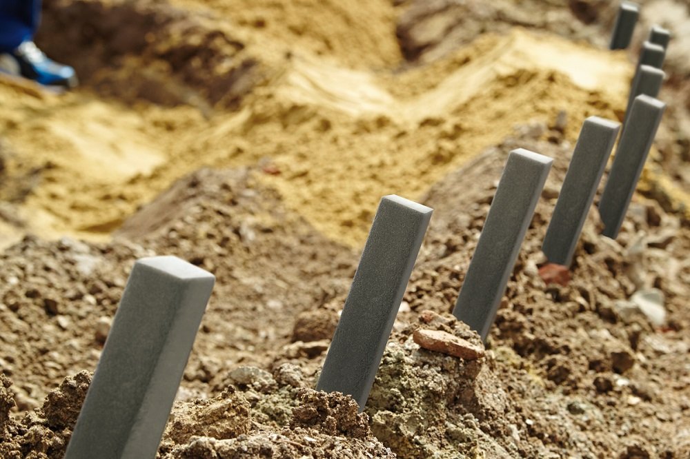 Oase PondEdge Ground Spikes - 38cm Recycled Garden Edging System (10 Pack)