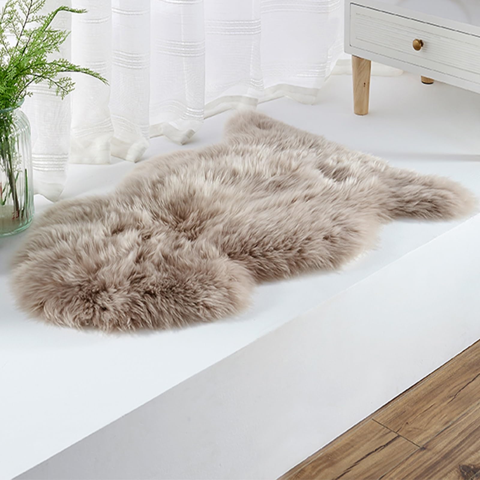 Altlue Genuine Sheepskin Rug – Natural Full Fleece Fluffy Throw (70x100cm)