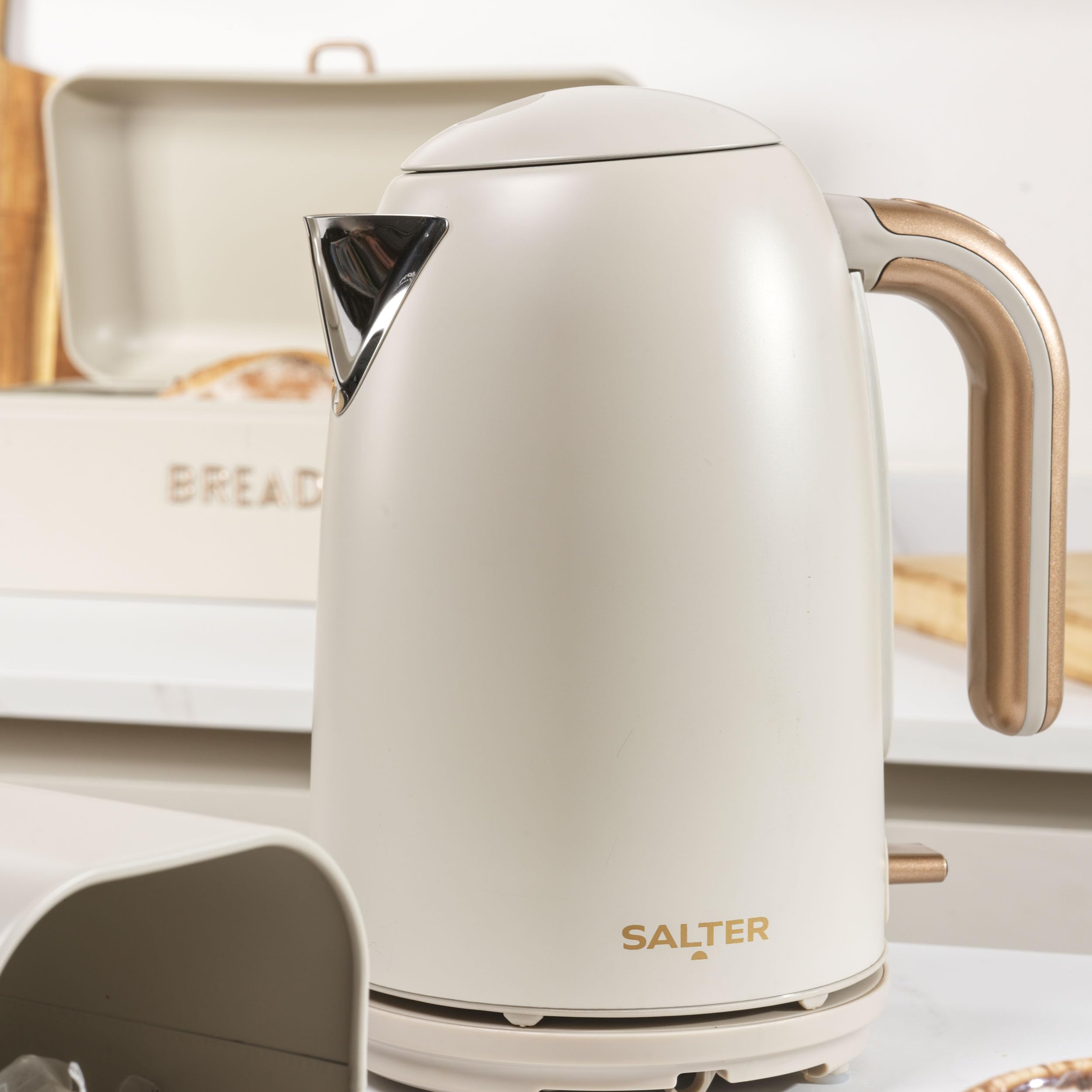 Salter Pebble Electric Kettle – 1.7L Fast Boil with Limescale Filter