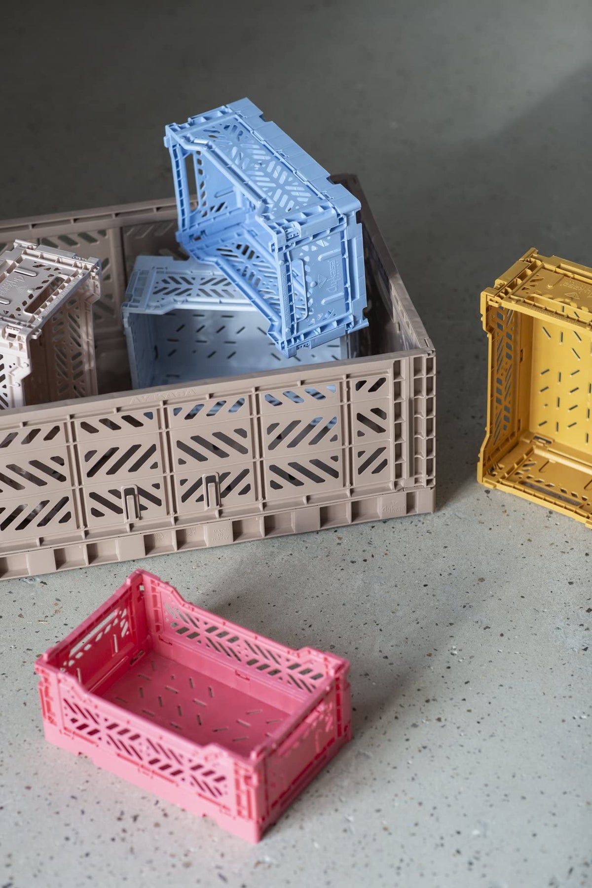 AYKASA Folding Crate, Sturdy Folding Box, Plastic, Stackable, Coconut Milk, Mini 27 x 17 x 11 cm