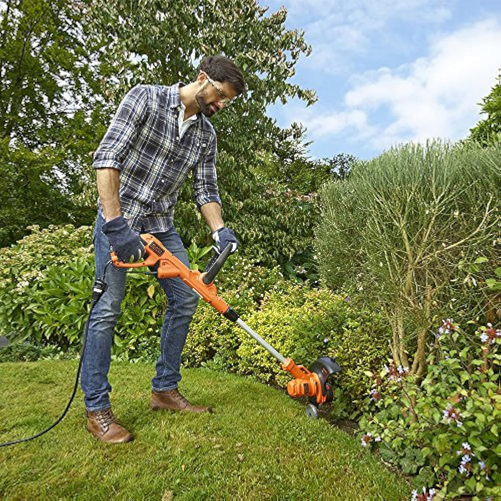 BLACK+DECKER Electric Strimmer – 550W Grass Trimmer with 30cm Swath