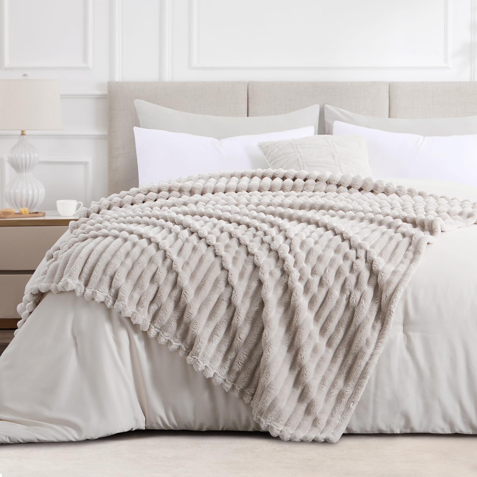 RUIKASI Fleece Throw Blanket – King Size Ribbed Beige Sofa Blanket