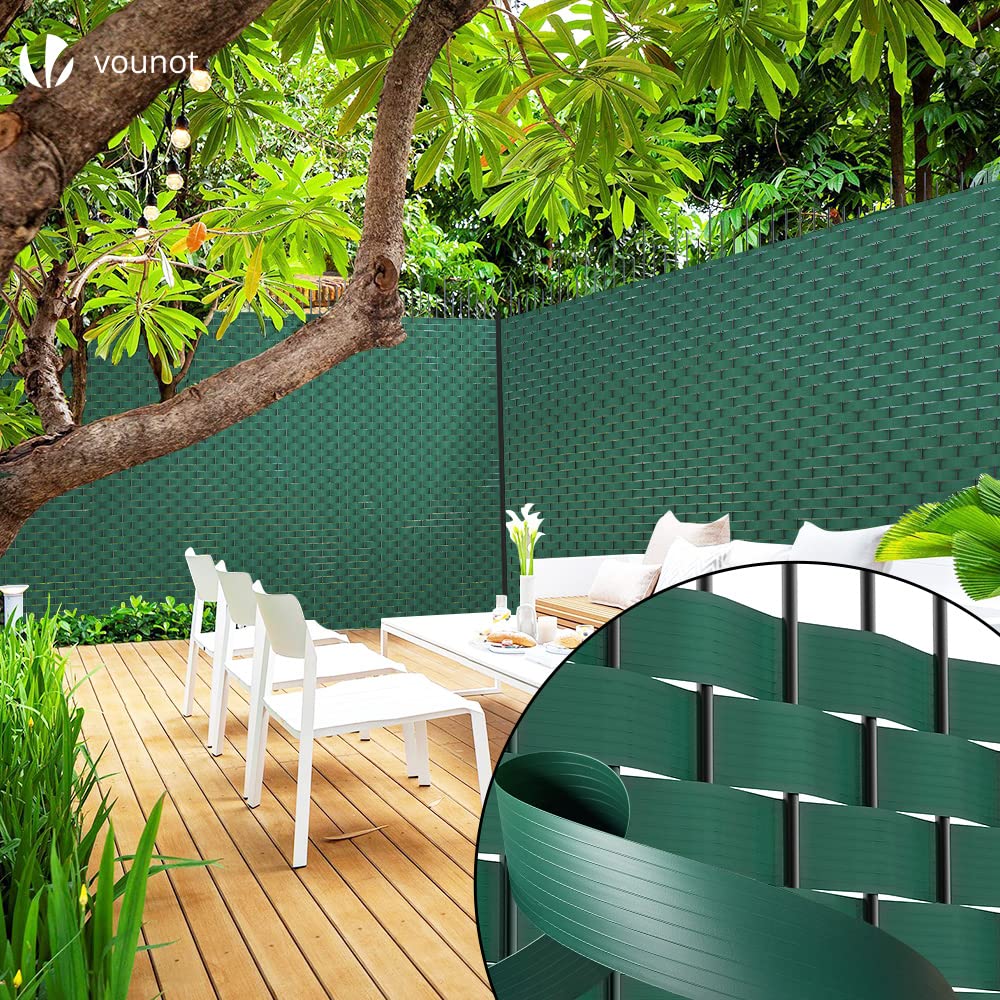 VOUNOT PVC Garden Privacy Fence Strips – 300m x 4.7cm with 600 Clips, Green
