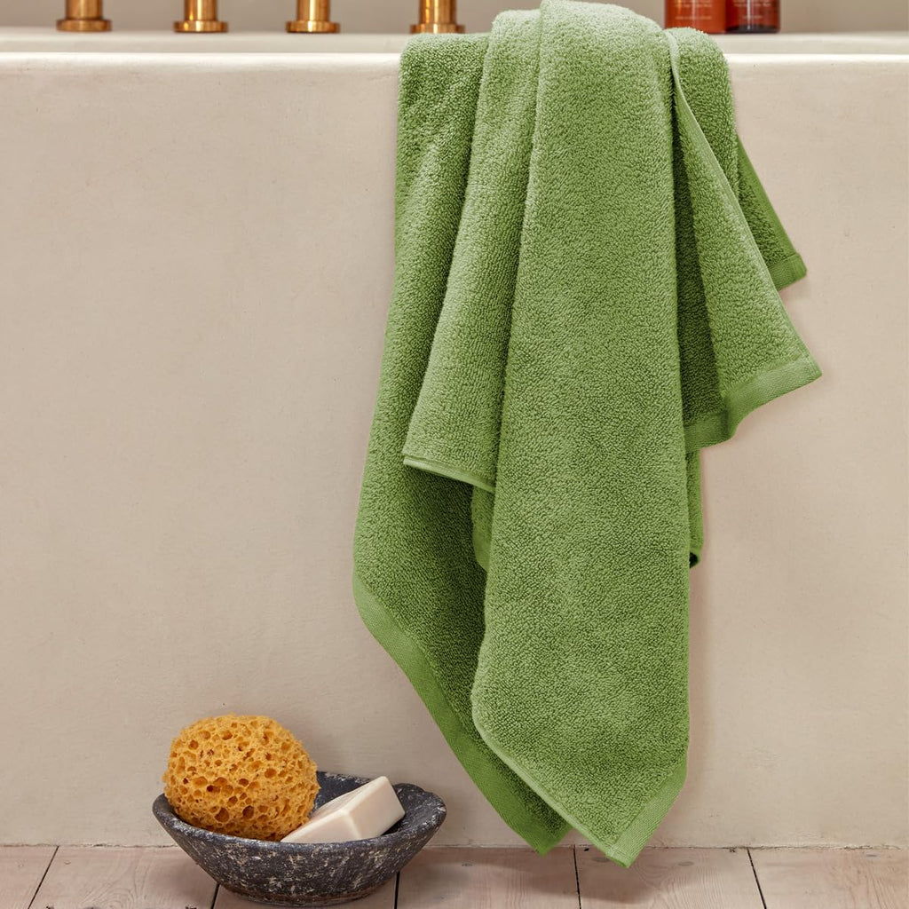 Christy Cirrus Family Towel Set | 6 Pieces | 2 Hand 2 Bath Towels 2 Bath Sheets | Quick Dry | Super Soft and Fluffy